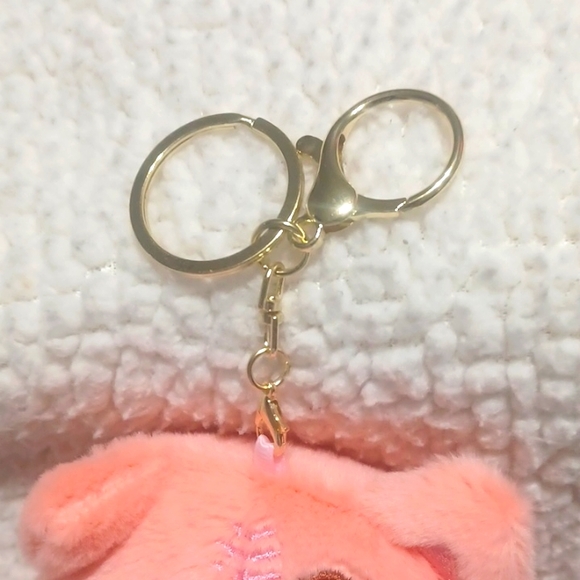 Hello Kitty Keychain - Picture 2 of 5